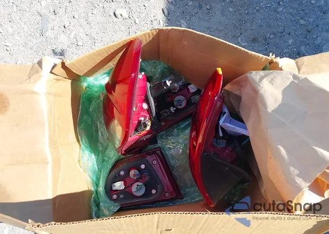 2016 Kia Sorento 2.4L Lx из США, поврежденный, VIN 5XYPGDA39GG163003